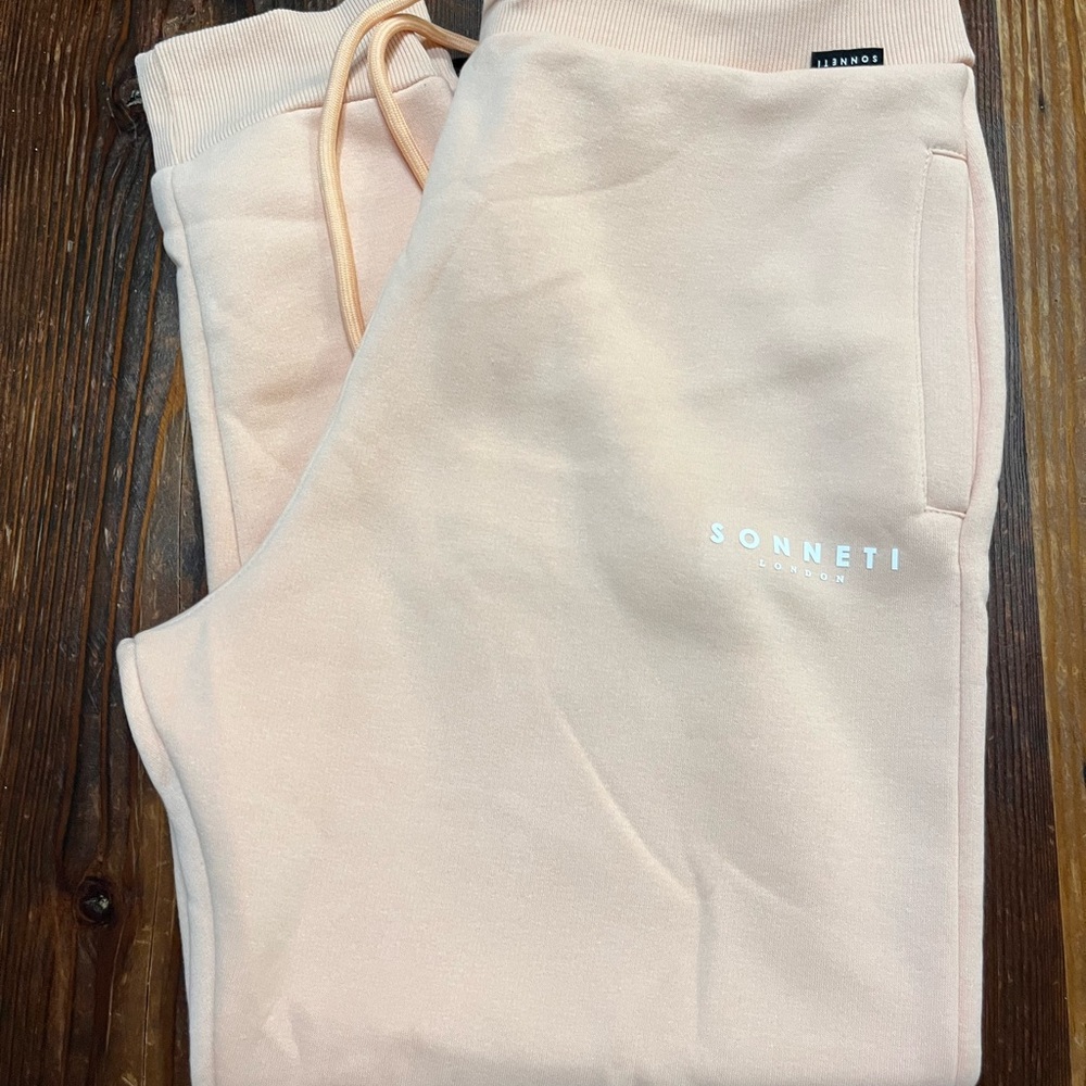 NWOT Sonneti Men’s Peach Joggers